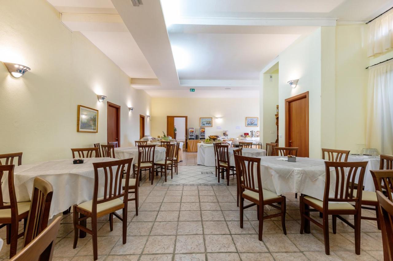 Hotel Le Mimose San Teodoro  Dış mekan fotoğraf